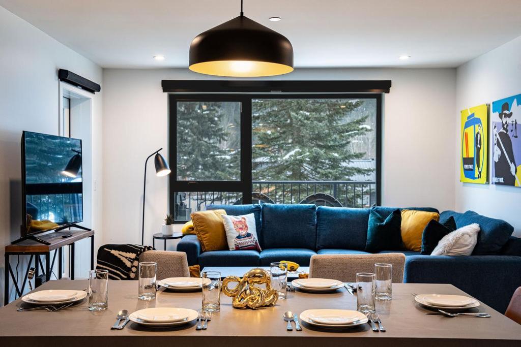 Revel In The Stoke By Revelstoke Vacations Leilighet Eksteriør bilde